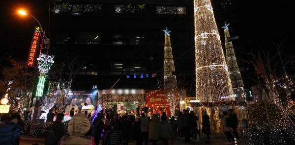 고성읍 동외광장 크리스마스 트리 문화축제